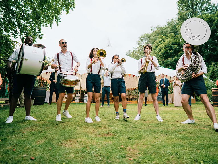 57 Unusual Wedding Entertainment Ideas